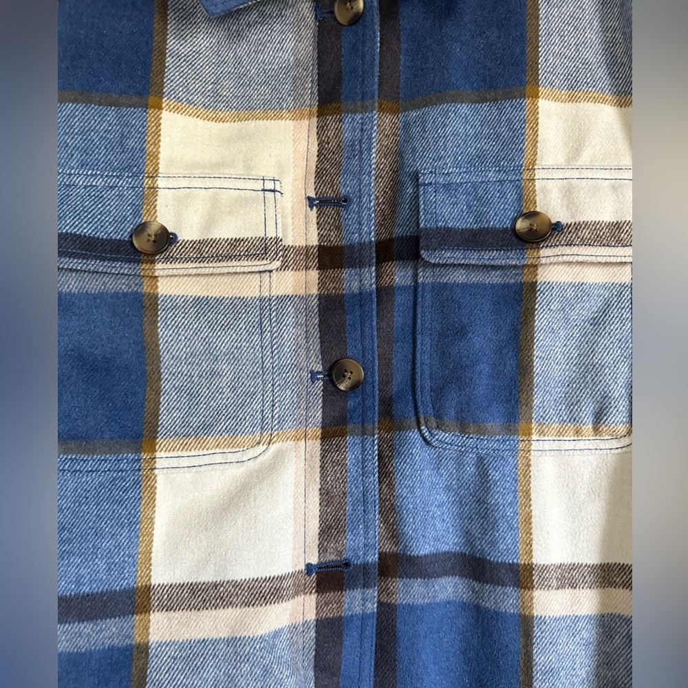 Old Navy Shacket - Picture 3 of 4